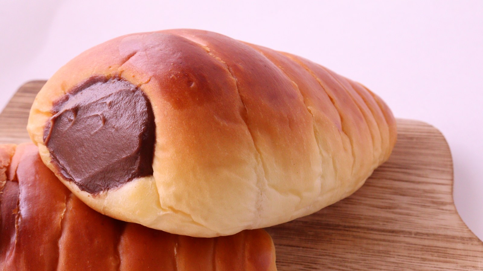 パン、チョココロネ、お菓子、おやつ、料理、食べ物の写真フリー素材 Bread, chocolate cornet, sweets, snacks, food, food photo free material